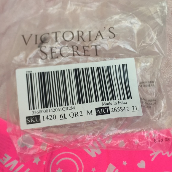 New VS PINK No-Show Smooth V-Cut Holiday Print Thong Underwear Panty - Picture 4 of 5